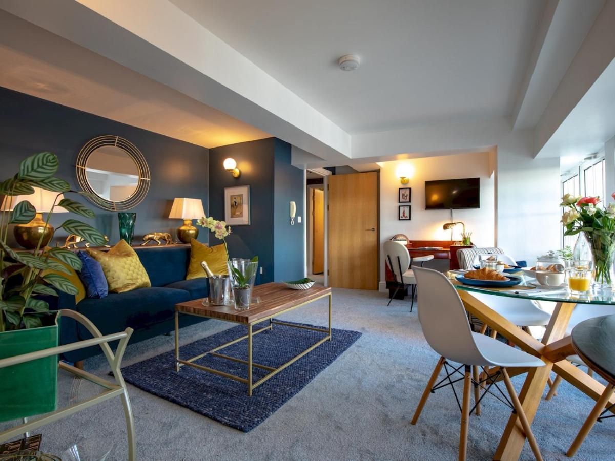 Pass The Keys Art Deco Inspired Apartment With Roof Top Views Shrewsbury Exterior foto