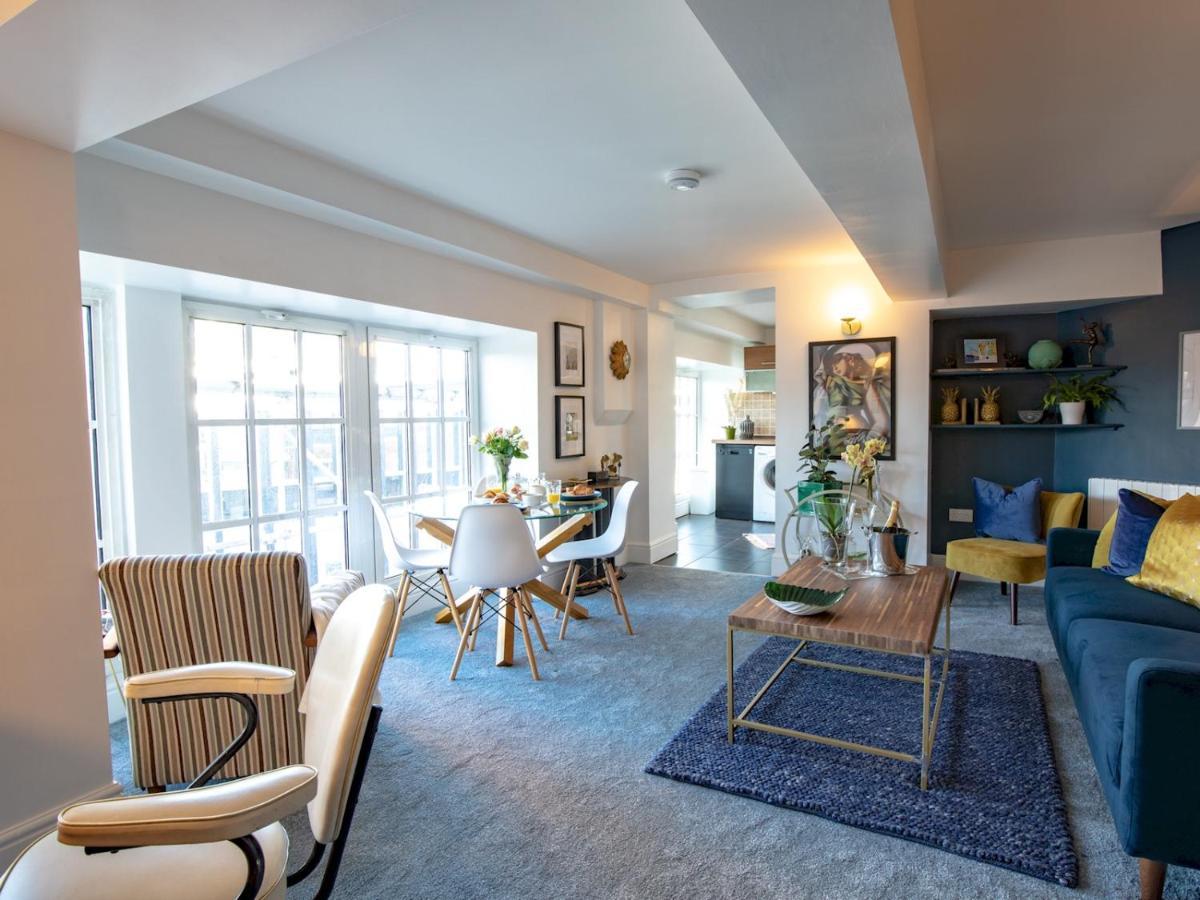Pass The Keys Art Deco Inspired Apartment With Roof Top Views Shrewsbury Exterior foto